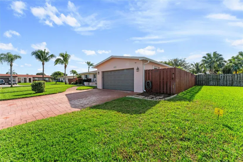 Picture of 10800 NW 18Th St, Pembroke Pines FL 33026