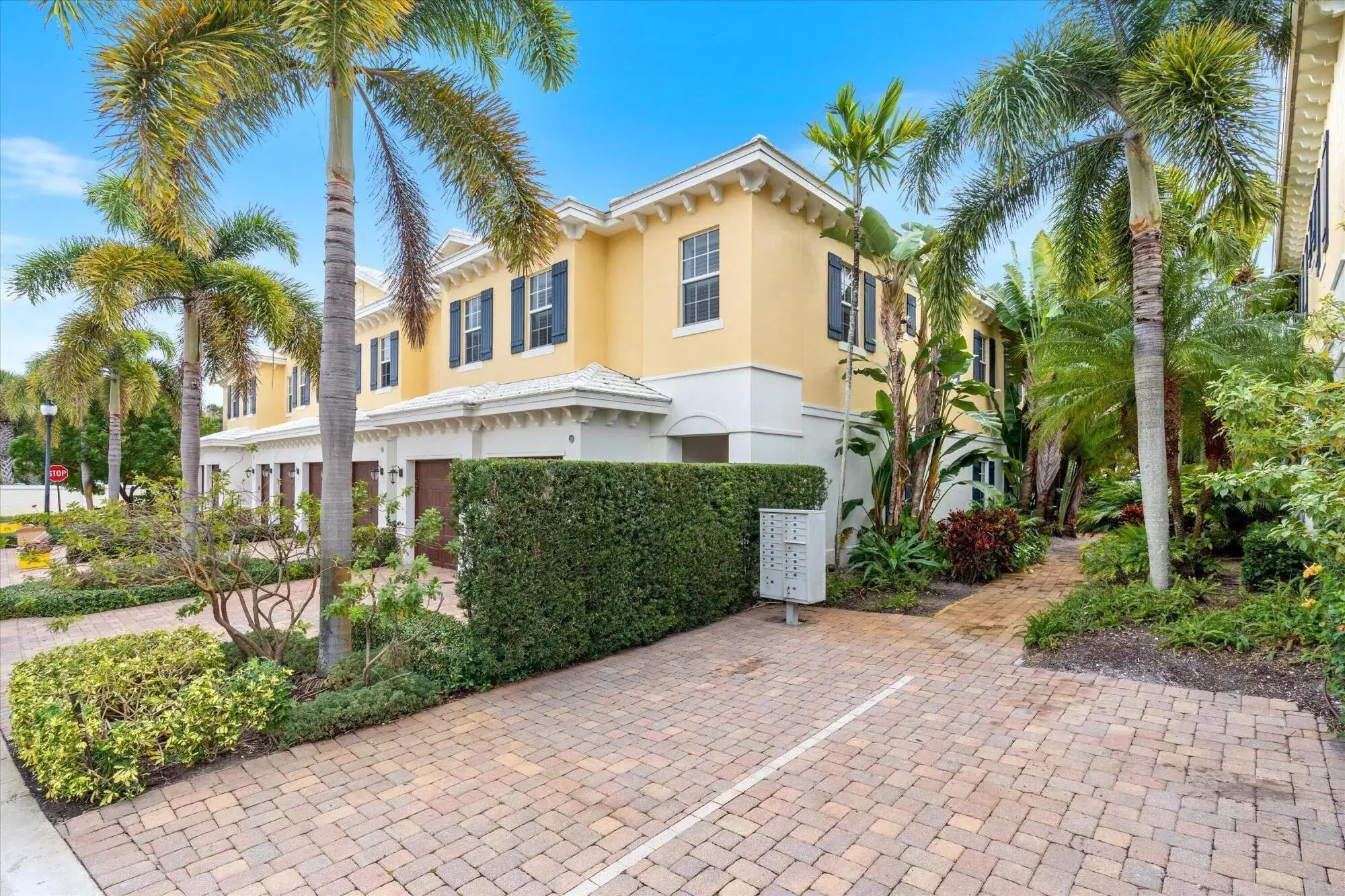 Picture of 214 Mariner Court, North Palm Beach, FL 33408