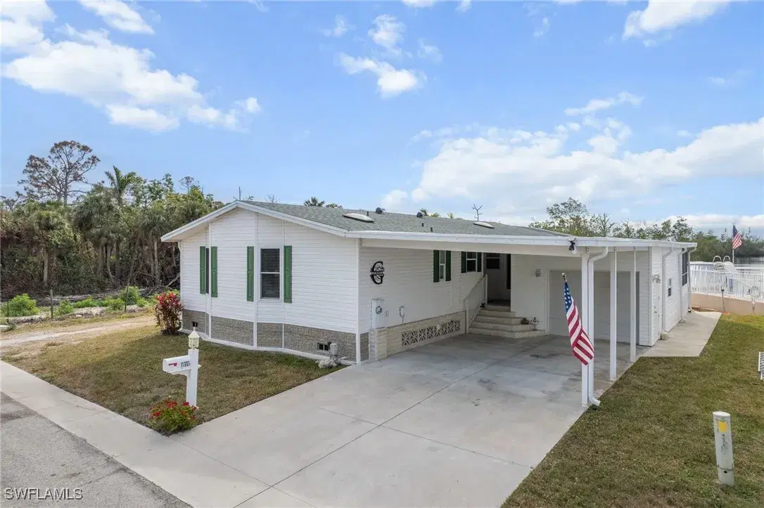 Picture of 11001 Bayside Ln, Fort Myers Beach, FL 33931