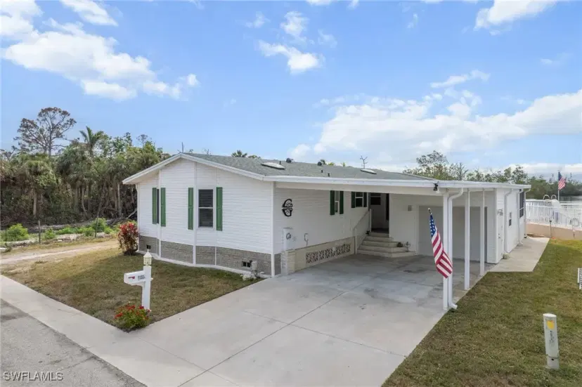 Picture of 11001 Bayside Ln, Fort Myers Beach FL 33931