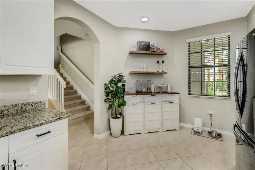 Picture of 15586 Summit Place Cir 404, Naples FL 34119