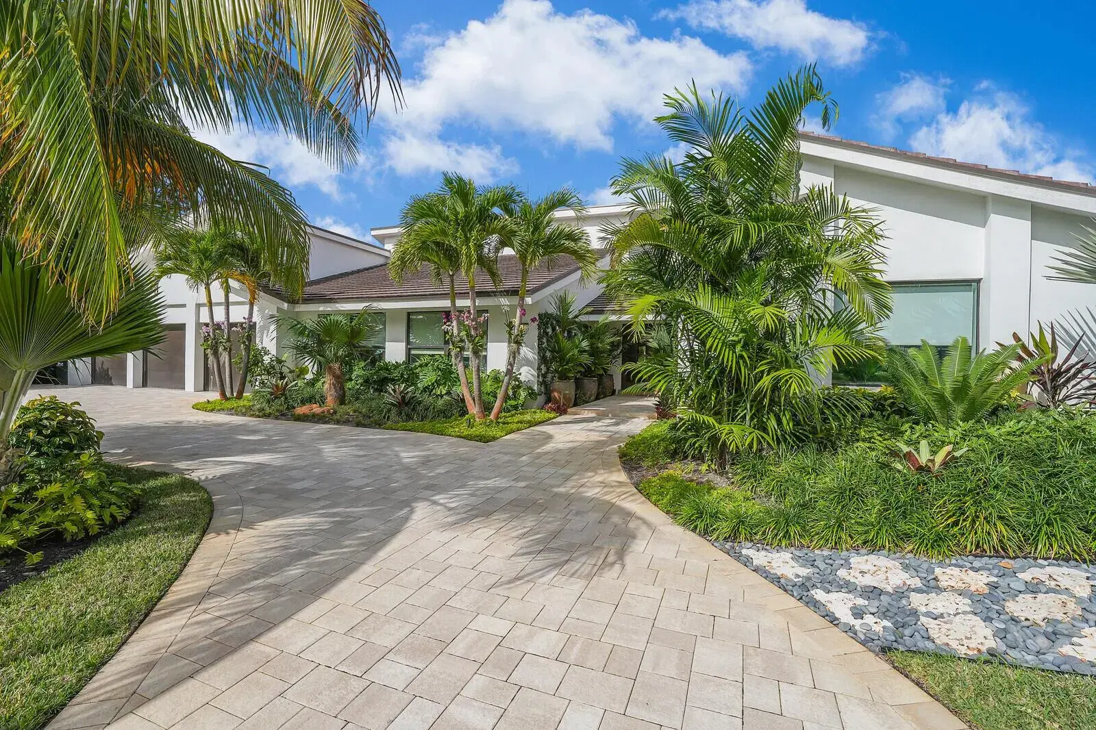 Picture of 4561 Oak Tree Court, Delray Beach, FL 33445