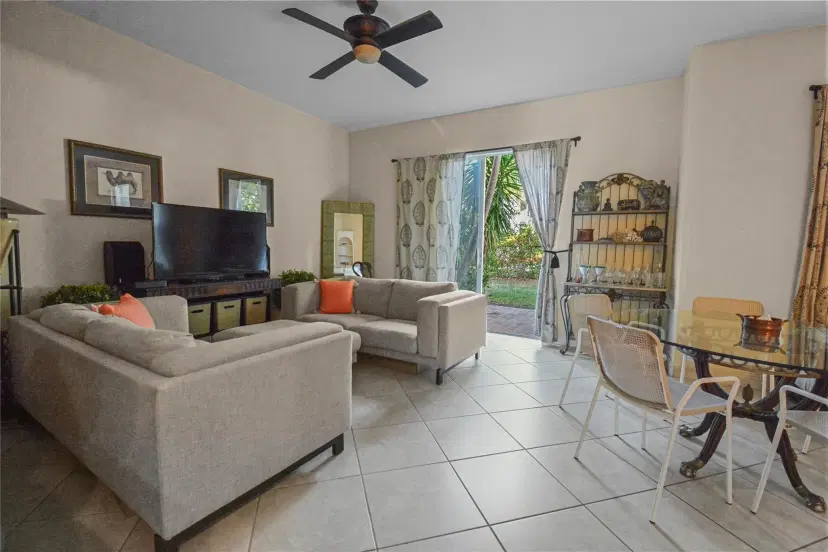 Picture of 6927 Julia Gardens Dr, Coconut Creek FL 33073