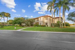 Picture of 8305 Casa Del Lago F, Boca Raton, FL 33433