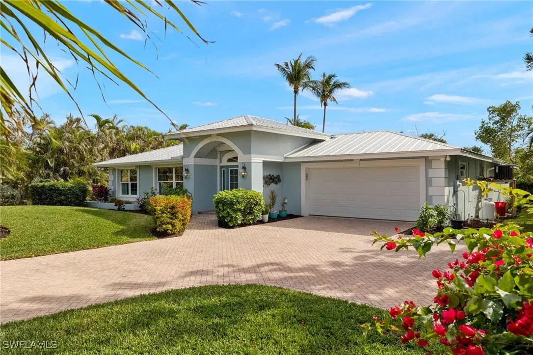 Picture of 727 Periwinkle Way, Sanibel, FL 33957