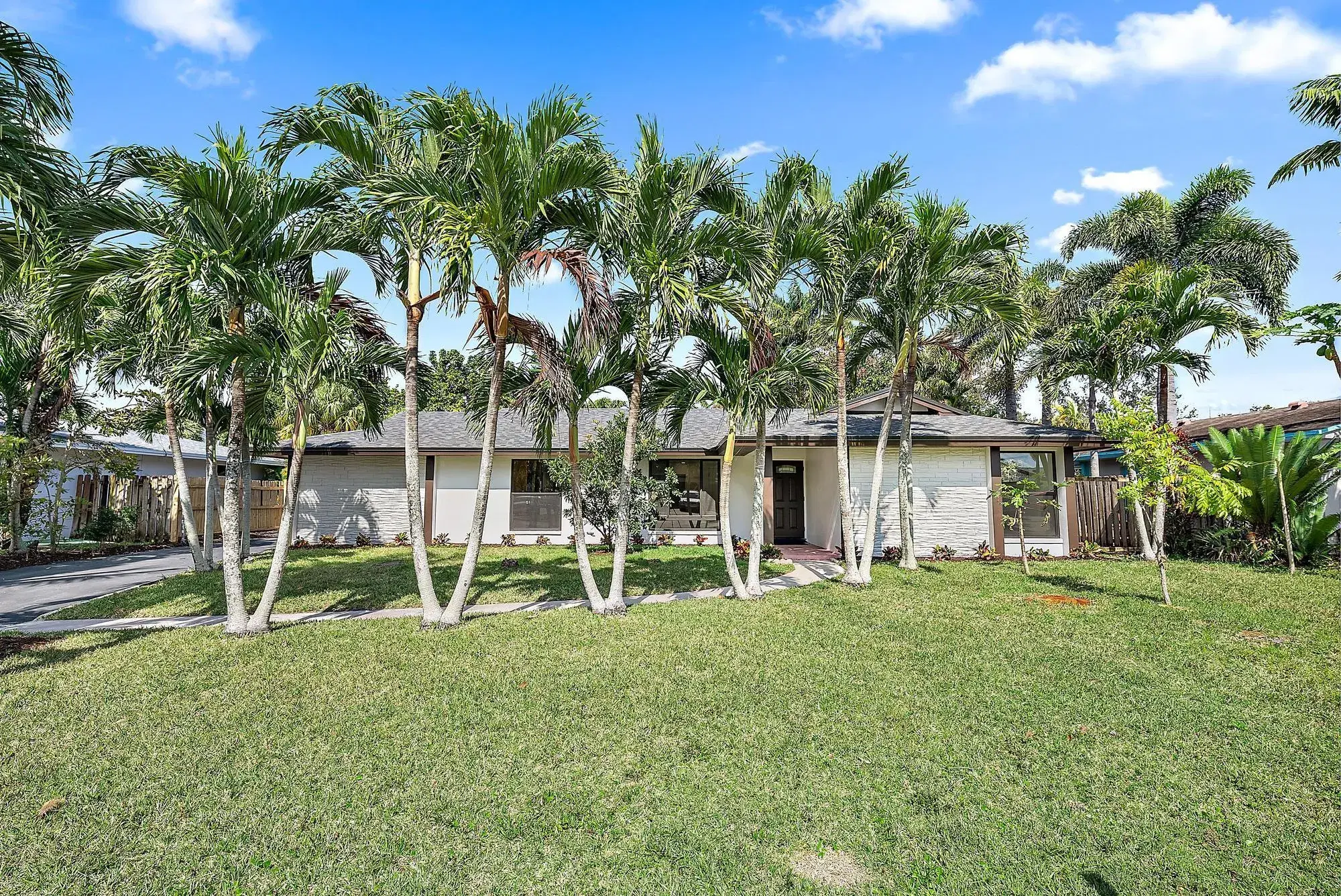 Picture of 4435 Gardenia Drive, Palm Beach Gardens, FL 33410