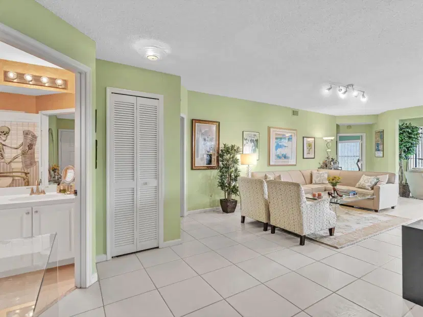 Picture of 8065 Aberdeen Drive 102, Boynton Beach FL 33472