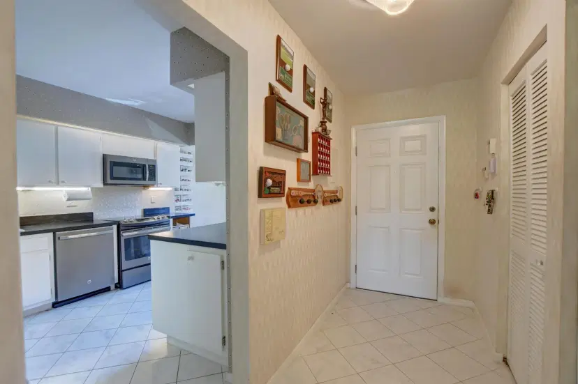 Picture of 8 Westgate Lane D, Boynton Beach FL 33436