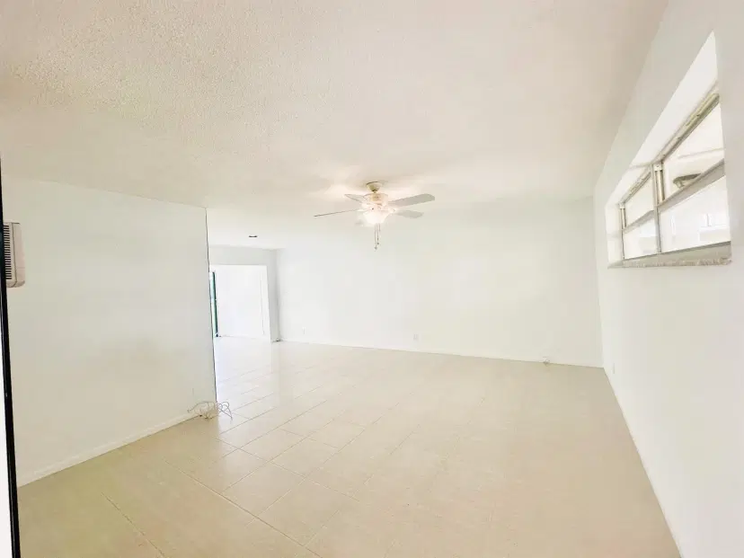 Picture of 3 Colonial Club Drive 102, Boynton Beach FL 33435