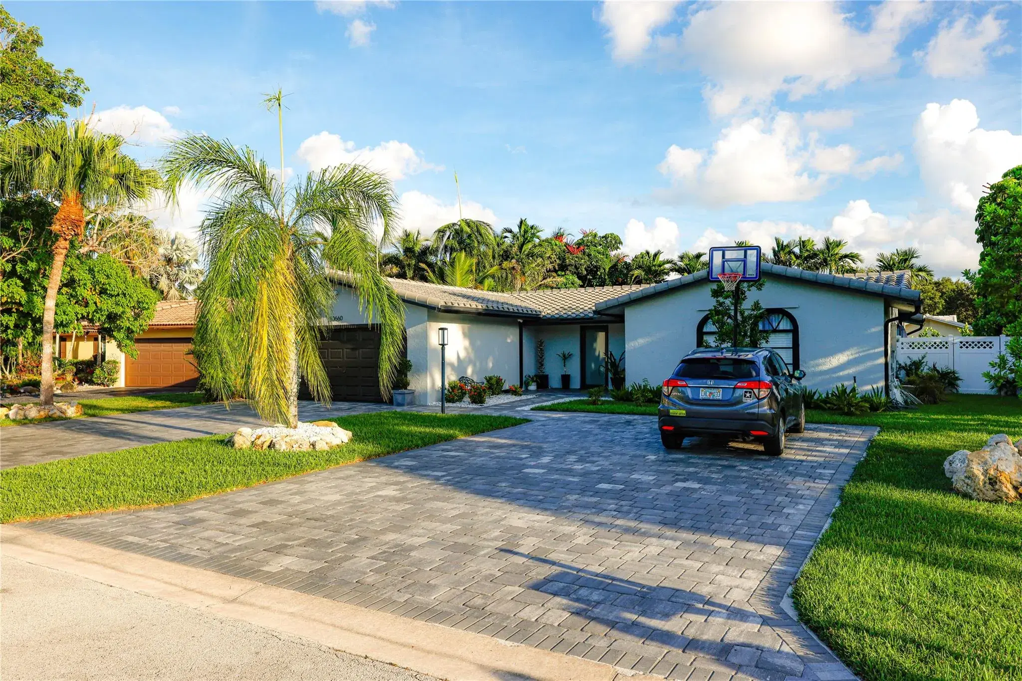 Picture of 10660 NW 44Th St, Coral Springs, FL 33065