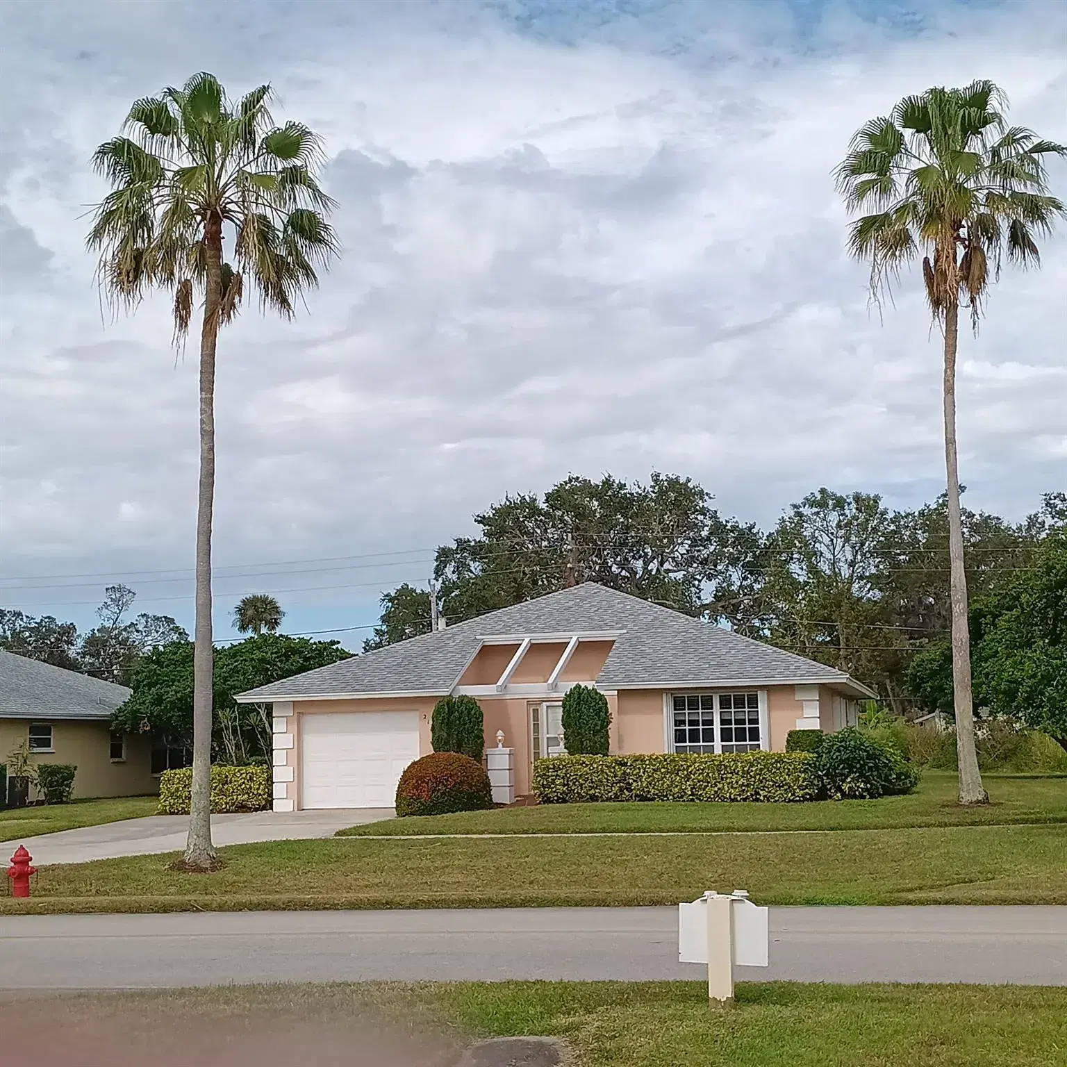 Picture of 210 N Grove Isle Circle, Vero Beach, FL 32962