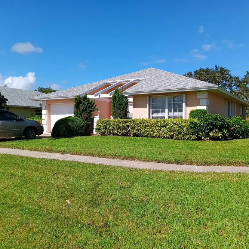 Picture of 210 N Grove Isle Circle, Vero Beach FL 32962