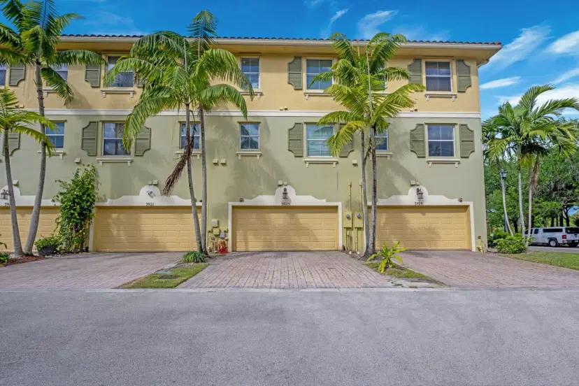 Picture of 3925 Sleepy Orange Ln 3925, Coconut Creek FL 33073