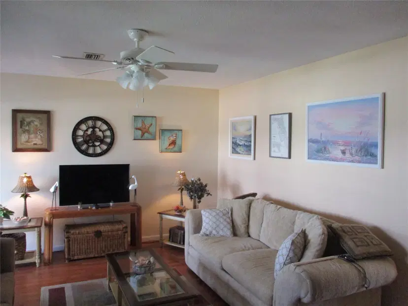 Picture of 2100 NE 38Th Street 217, Lighthouse Point FL 33064