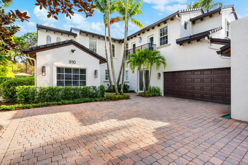 Picture of 910 Mill Creek Drive, Palm Beach Gardens FL 33410