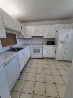 Picture of 1810 SW 81 Ave 2400, North Lauderdale, FL 33068