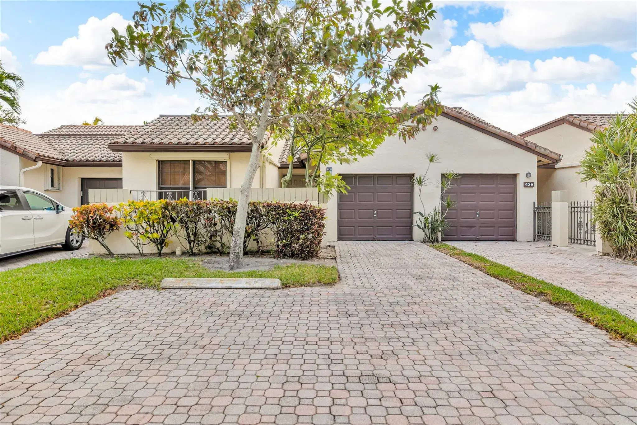 Picture of 424 Ashwood Pl, Boca Raton, FL 33431