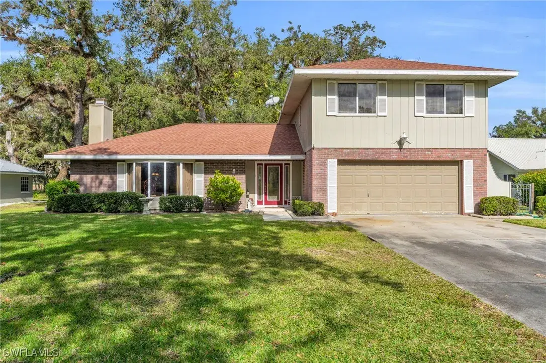 Picture of 1210 Riverbend Dr, Labelle, FL 33935