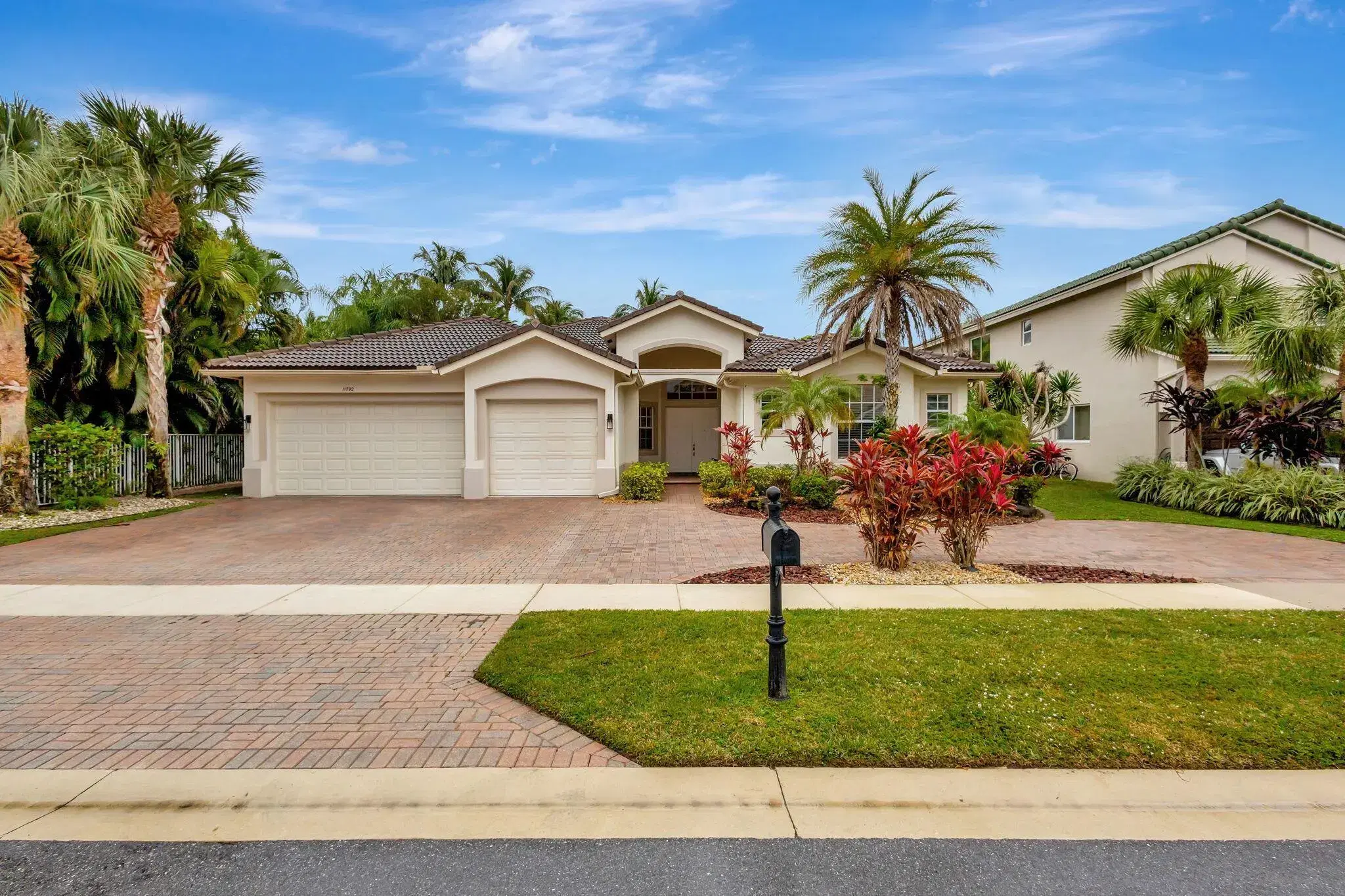 Picture of 11792 Osprey Point Circle, Wellington, FL 33449