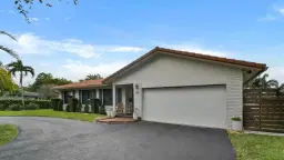 Picture of 661 S Fig Tree Ln, Plantation, FL 33317