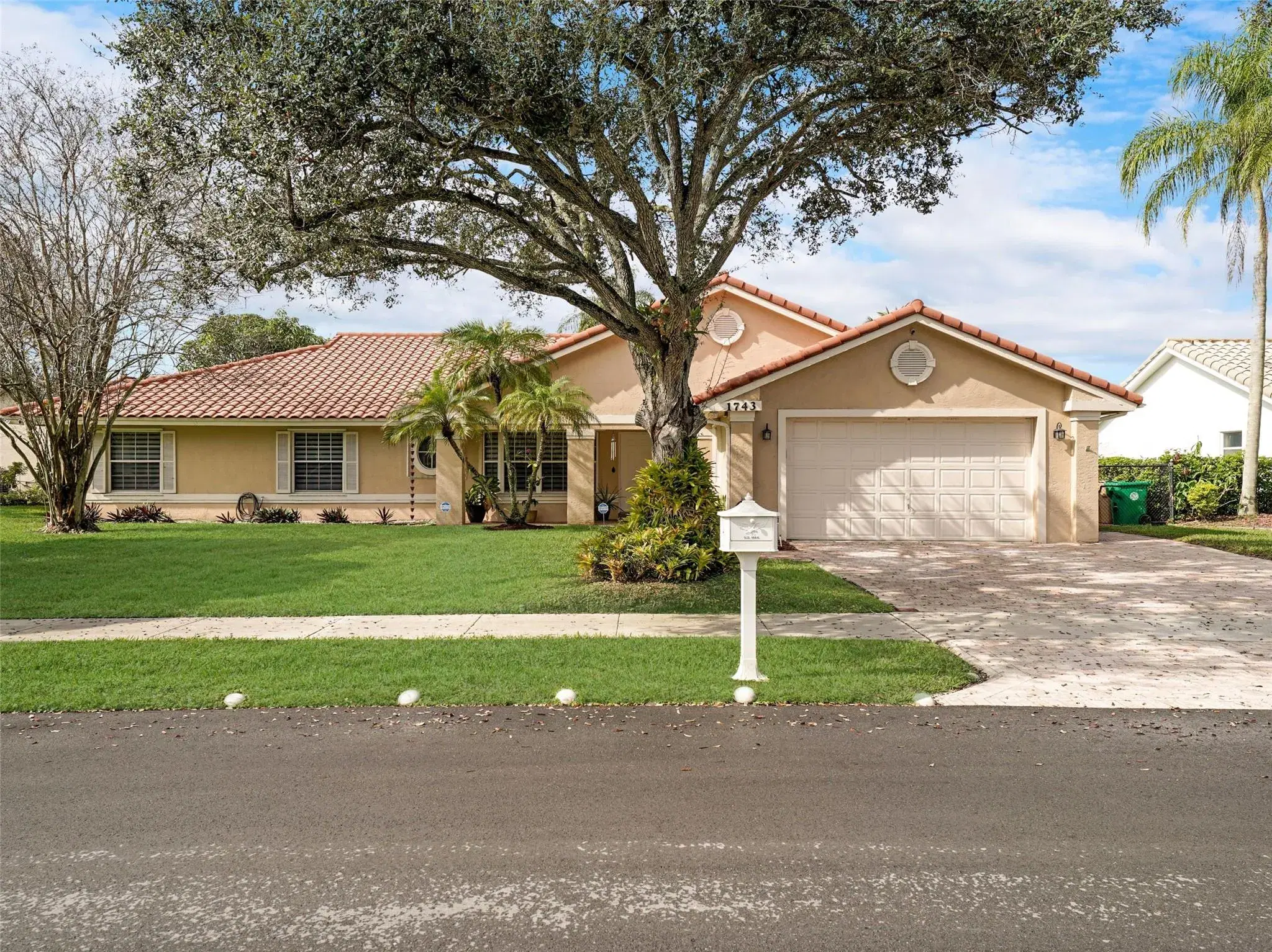 Picture of 1743 SW 103Rd Ln, Davie, FL 33324