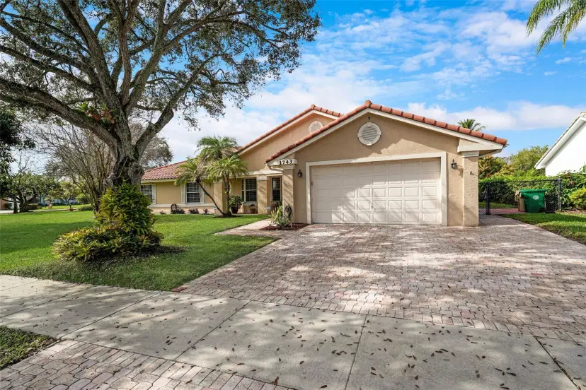 Picture of 1743 SW 103Rd Ln, Davie FL 33324