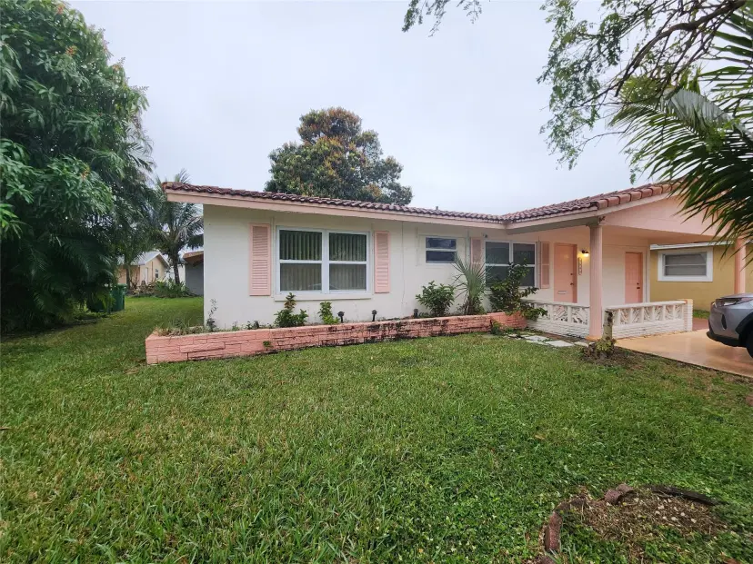 Picture of 5713 NW 70Th Ter, Tamarac FL 33321