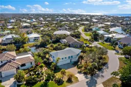 Picture of 662 E Rocks Dr, Sanibel, FL 33957