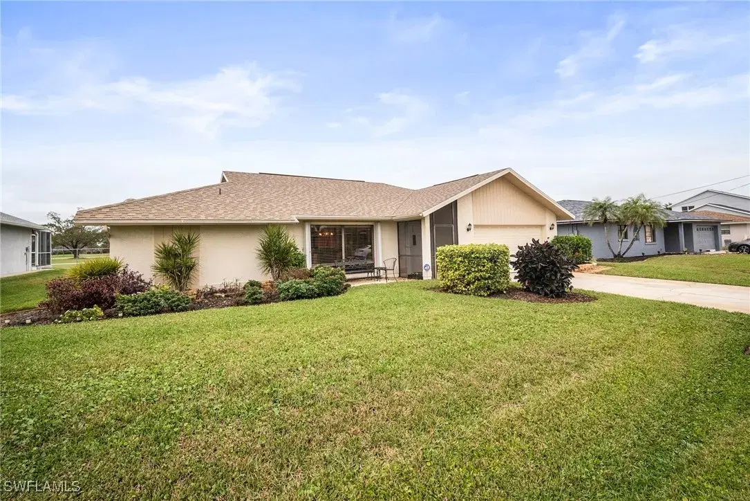 Picture of 17608 Laurel Valley Rd, Fort Myers, FL 33967