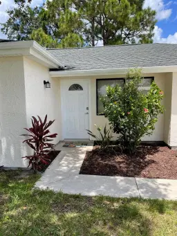 Picture of 721 SE Thanksgiving Avenue, Port St Lucie, FL 34984