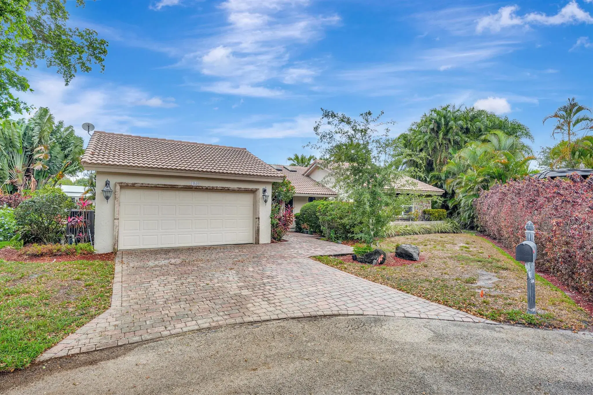 Picture of 1040 SW 93Rd Avenue, Plantation, FL 33324