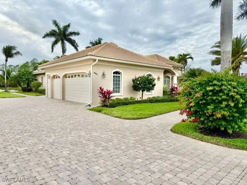 Picture of 8064 Tiger Lily Dr, Naples FL 34113