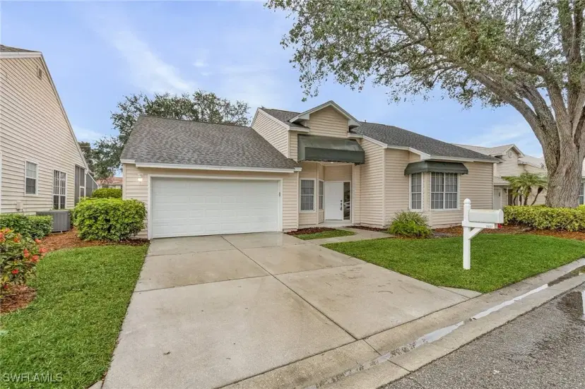 Picture of 2657 Aft Ave, Naples FL 34109