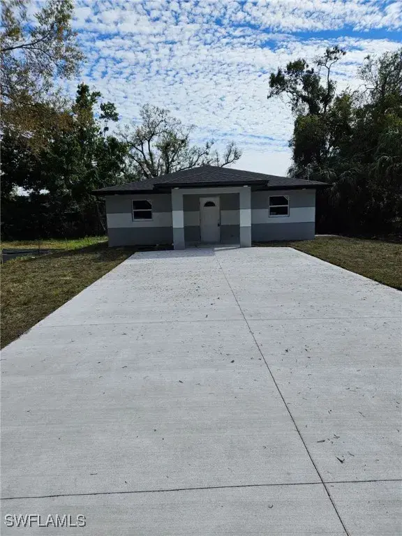 Picture of 3528 Seminole Ave, Fort Myers, FL 33916