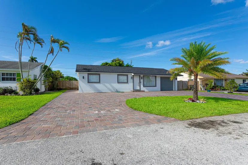 Picture of 2338 W Lakewood Road, West Palm Beach FL 33406