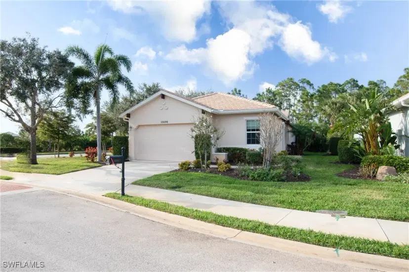 Picture of 10696 Camarelle Cir, Fort Myers FL 33913