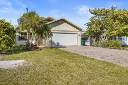 Picture of 683 96Th Ave N, Naples, FL 34108