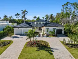 Picture of 424 Spinnaker Dr, Naples, FL 34102