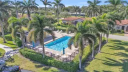 Picture of 1087 Forest Lakes Dr 1-305, Naples, FL 34105