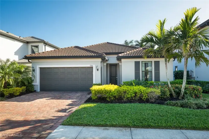 Picture of 7266 Wilton Dr, Naples FL 34109