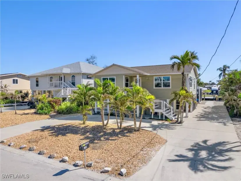 Picture of 140 Curlew St, Fort Myers Beach FL 33931