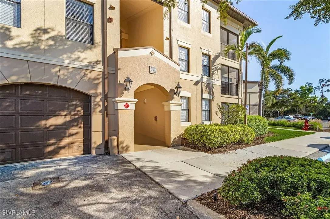 Picture of 12936 Violino Ln 108, Naples, FL 34105