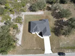 Picture of 812 Hibiscus Ave, Lehigh Acres, FL 33972