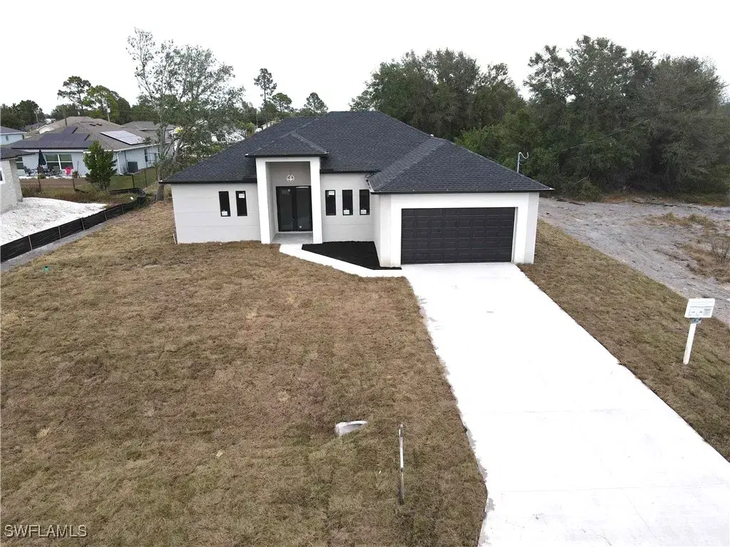 Picture of 449 Redwing St, Lehigh Acres, FL 33974