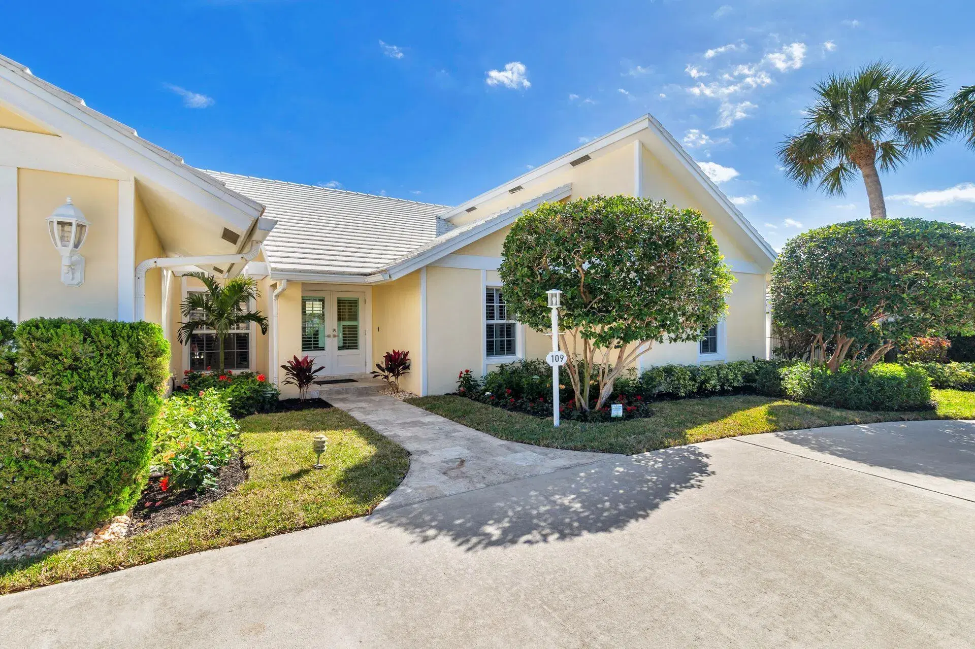 Picture of 109 Lighthouse Drive, Jupiter Inlet Colony, FL 33469