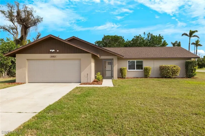 Picture of 20821 Coconut Dr, Estero FL 33928