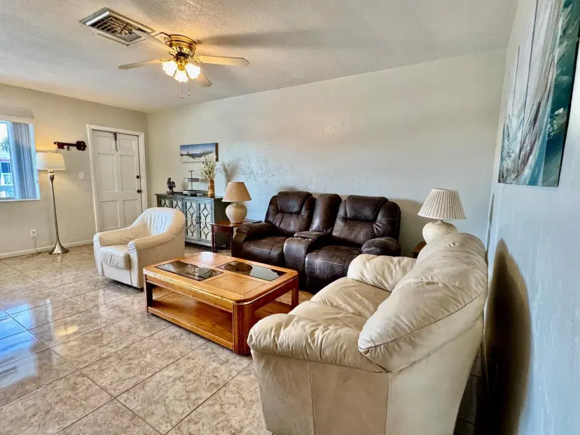 Picture of 2204 Lake Osborne Drive 20, Lake Worth Beach FL 33461