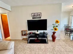 Picture of 2204 Lake Osborne Drive 20, Lake Worth Beach, FL 33461