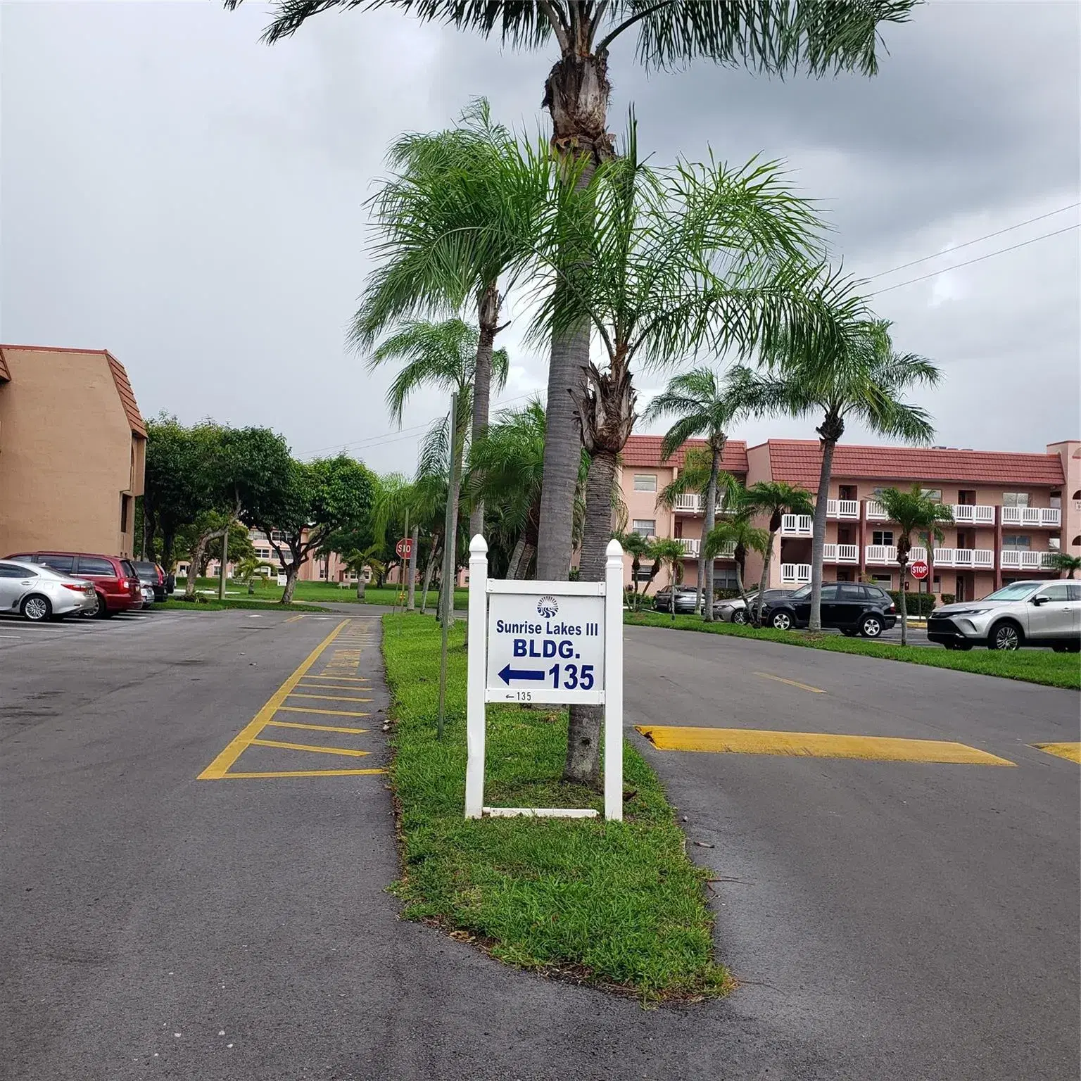 Picture of 9721 Sunrise Lakes Blvd 305, Sunrise, FL 33322