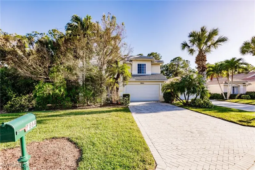 Picture of 7864 Stratford Dr, Naples FL 34104